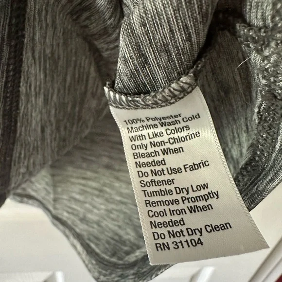 Workout Gray and Black Sleeveless Tank Tops - Picture 4 of 14